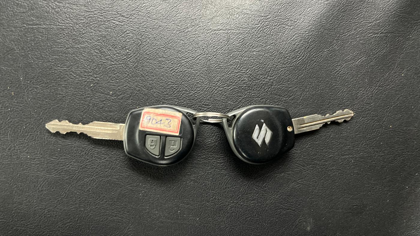2021 Maruti Vitara Brezza LXI, Petrol, Manual, 62,197 km, Key Close Up