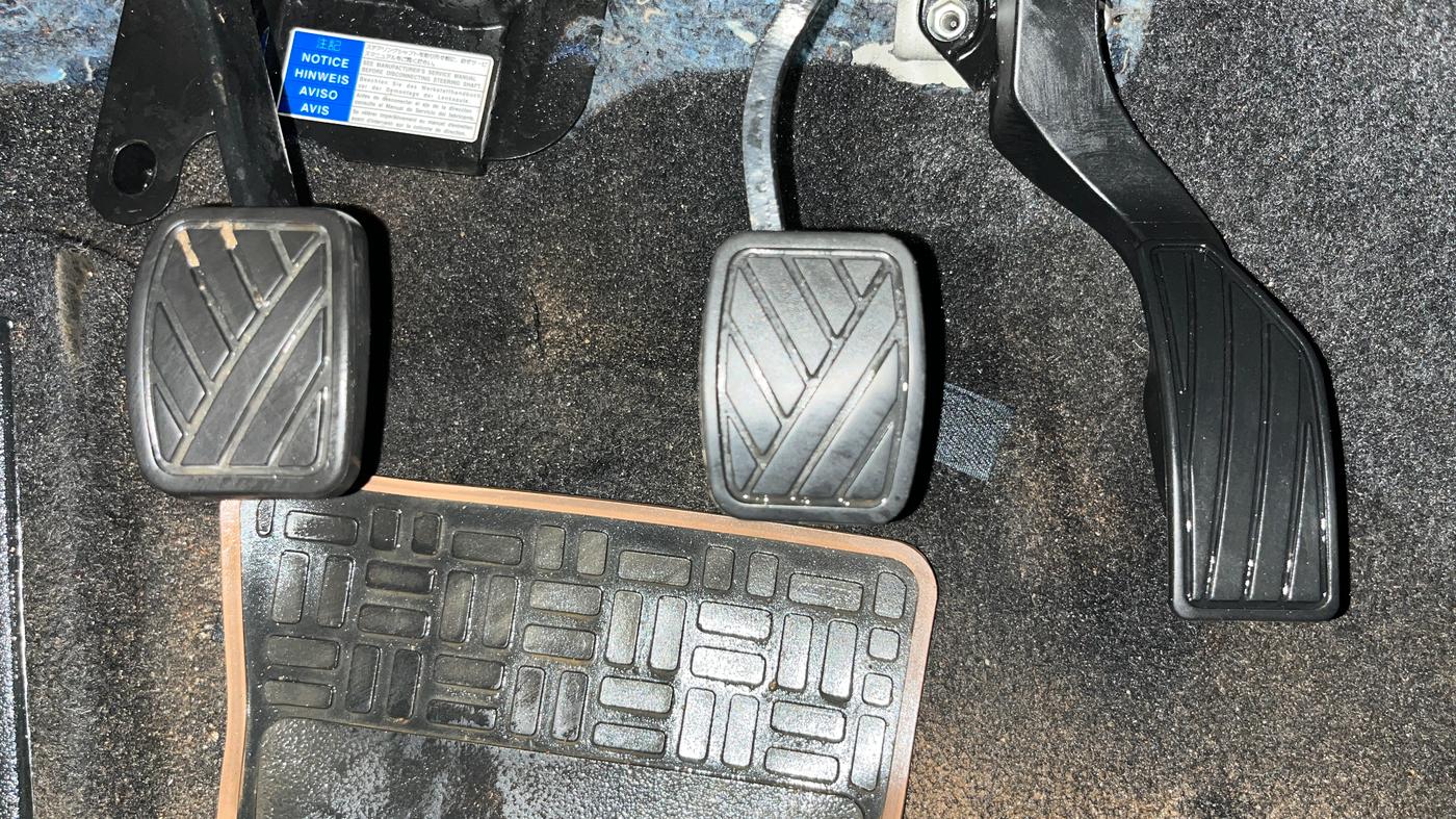 2021 Maruti Vitara Brezza LXI, Petrol, Manual, 62,197 km, Pedals