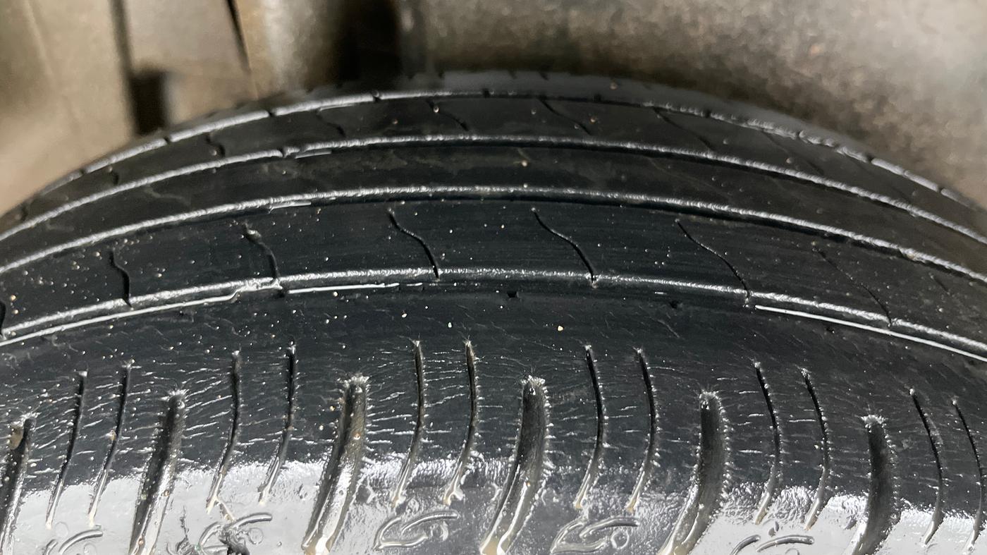 2021 Maruti Vitara Brezza LXI, Petrol, Manual, 62,197 km, Right Rear Tyre Tread
