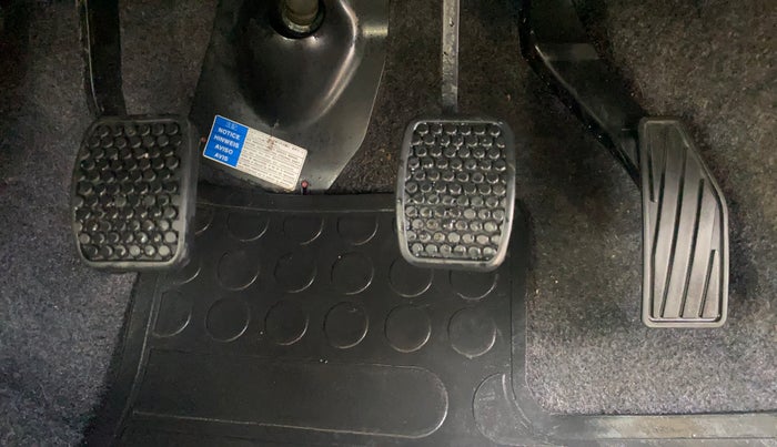 2017 Maruti Alto K10 LXI (O), Petrol, Manual, 40,243 km, Pedals