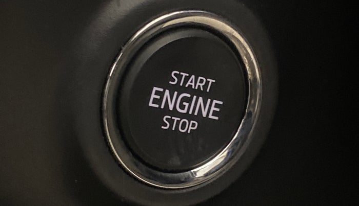 2022 Skoda KUSHAQ STYLE 1.0L TSI AT (6 AIRBAGS), Petrol, Automatic, 34,408 km, Keyless Start/ Stop Button