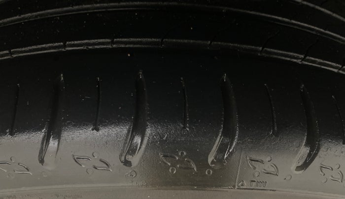 2022 Skoda KUSHAQ STYLE 1.0L TSI AT (6 AIRBAGS), Petrol, Automatic, 34,408 km, Left Rear Tyre Tread