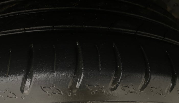 2022 Skoda KUSHAQ STYLE 1.0L TSI AT (6 AIRBAGS), Petrol, Automatic, 34,408 km, Right Rear Tyre Tread