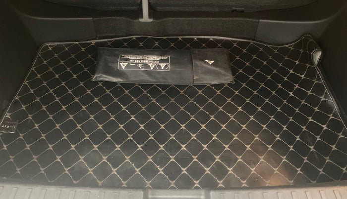 2022 Skoda KUSHAQ STYLE 1.0L TSI AT (6 AIRBAGS), Petrol, Automatic, 34,408 km, Boot Inside