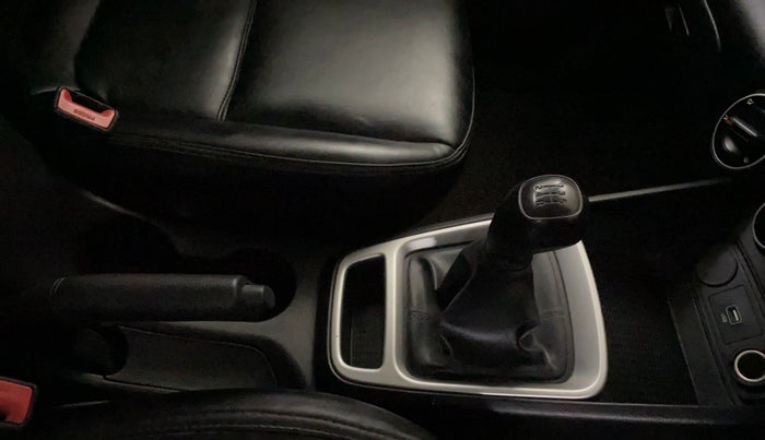 2019 Hyundai VENUE S 1.2, Petrol, Manual, 62,933 km, Gear Lever