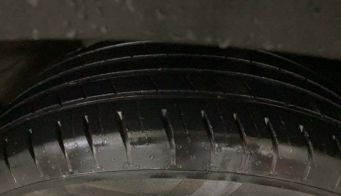 2019 Hyundai VENUE S 1.2, Petrol, Manual, 62,933 km, Right Front Tyre Tread