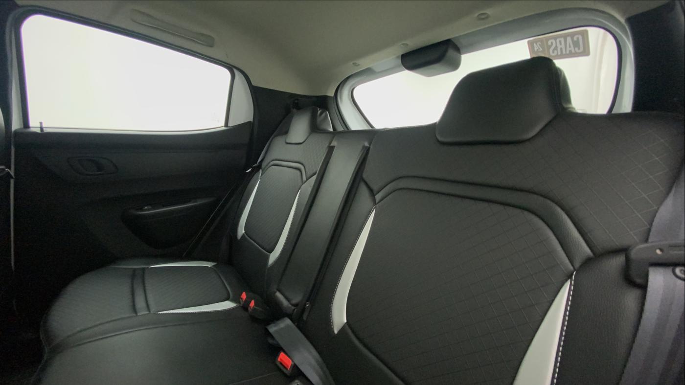 2020 Renault Kwid RXT 1.0 AMT (O), Petrol, Automatic, 5,477 km, Right Side Rear Door Cabin