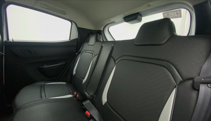 2020 Renault Kwid RXT 1.0 AMT (O), Petrol, Automatic, 5,477 km, Right Side Rear Door Cabin