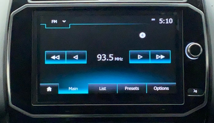 2020 Renault Kwid RXT 1.0 AMT (O), Petrol, Automatic, 5,477 km, Infotainment System