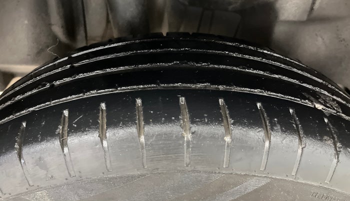 2019 Maruti Swift ZXI AMT, Petrol, Automatic, 47,800 km, Right Rear Tyre Tread