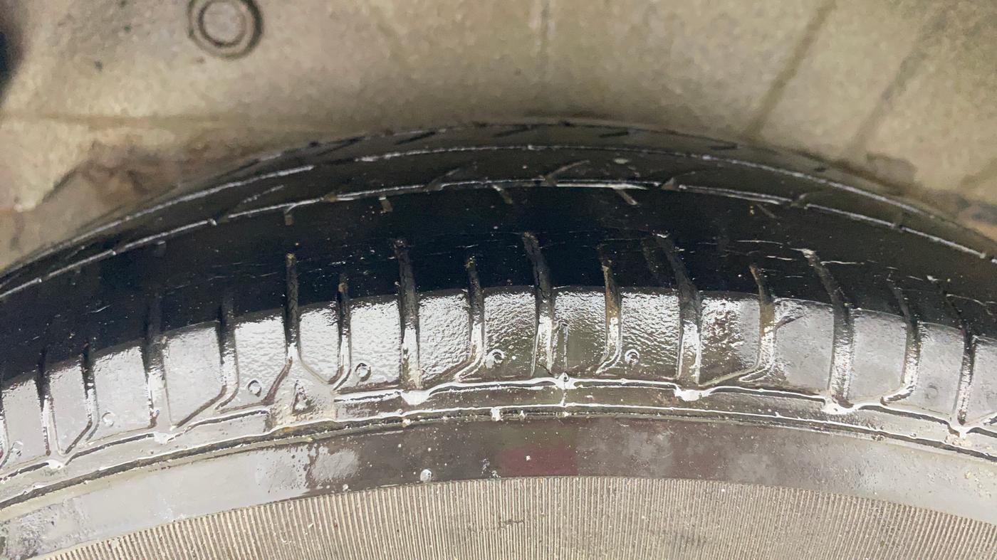 2015 Hyundai i10 SPORTZ 1.1, Petrol, Manual, 47,598 km, Right Rear Tyre Tread