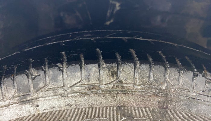 2015 Hyundai i10 SPORTZ 1.1, Petrol, Manual, 47,598 km, Right Front Tyre Tread