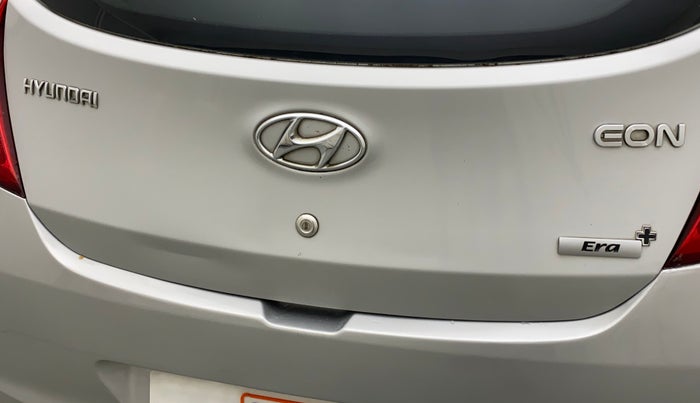2015 Hyundai Eon ERA +, Petrol, Manual, 40,624 km, Dicky (Boot door) - Slightly dented