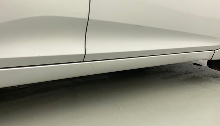 2015 Hyundai Eon ERA +, Petrol, Manual, 40,624 km, Right running board - Slightly dented