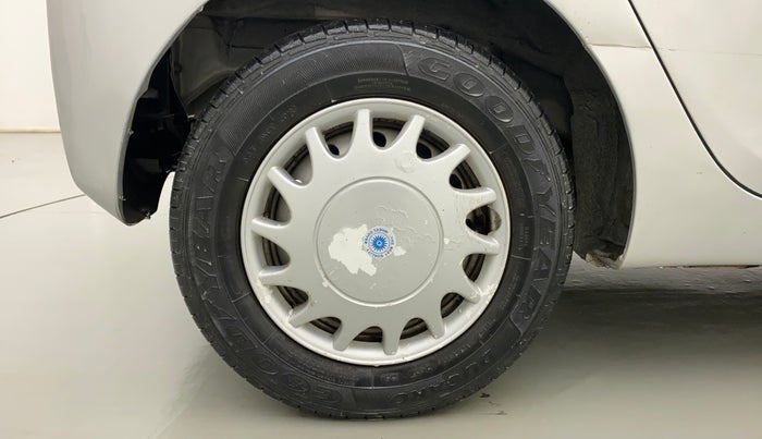 2015 Hyundai Eon ERA +, Petrol, Manual, 40,624 km, Right Rear Wheel