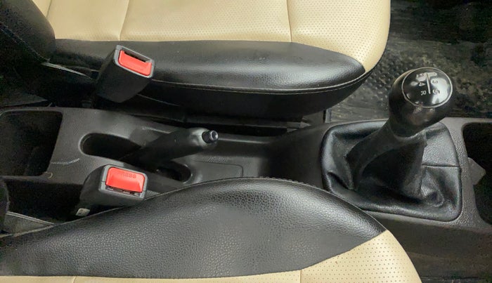2015 Hyundai Eon ERA +, Petrol, Manual, 40,624 km, Gear Lever