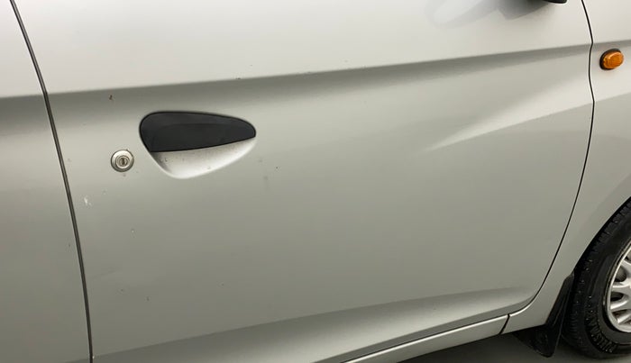 2015 Hyundai Eon ERA +, Petrol, Manual, 40,624 km, Driver-side door - Slightly dented