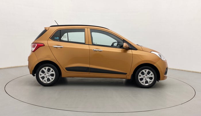 2015 Hyundai Grand i10 SPORTZ 1.2 KAPPA VTVT, Petrol, Manual, 38,020 km, Right Side View