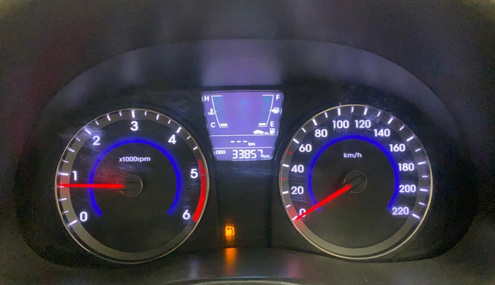 2015 Hyundai Verna FLUIDIC 1.6 CRDI SX, Diesel, Manual, 33,813 km, Odometer Image