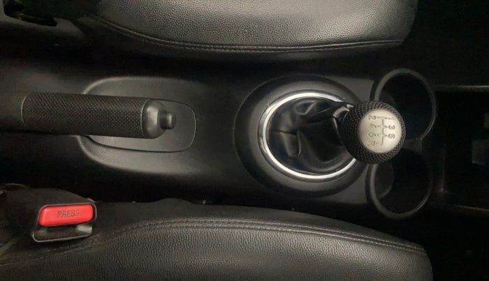 2016 Honda BR-V 1.5L I-VTEC S, Petrol, Manual, 73,042 km, Gear Lever