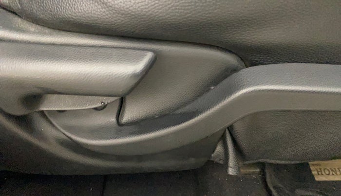 2016 Honda BR-V 1.5L I-VTEC S, Petrol, Manual, 73,042 km, Driver Side Adjustment Panel