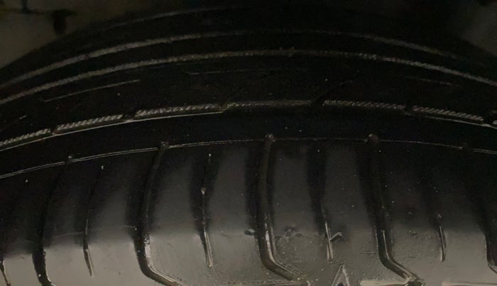 2016 Honda BR-V 1.5L I-VTEC S, Petrol, Manual, 73,042 km, Left Rear Tyre Tread
