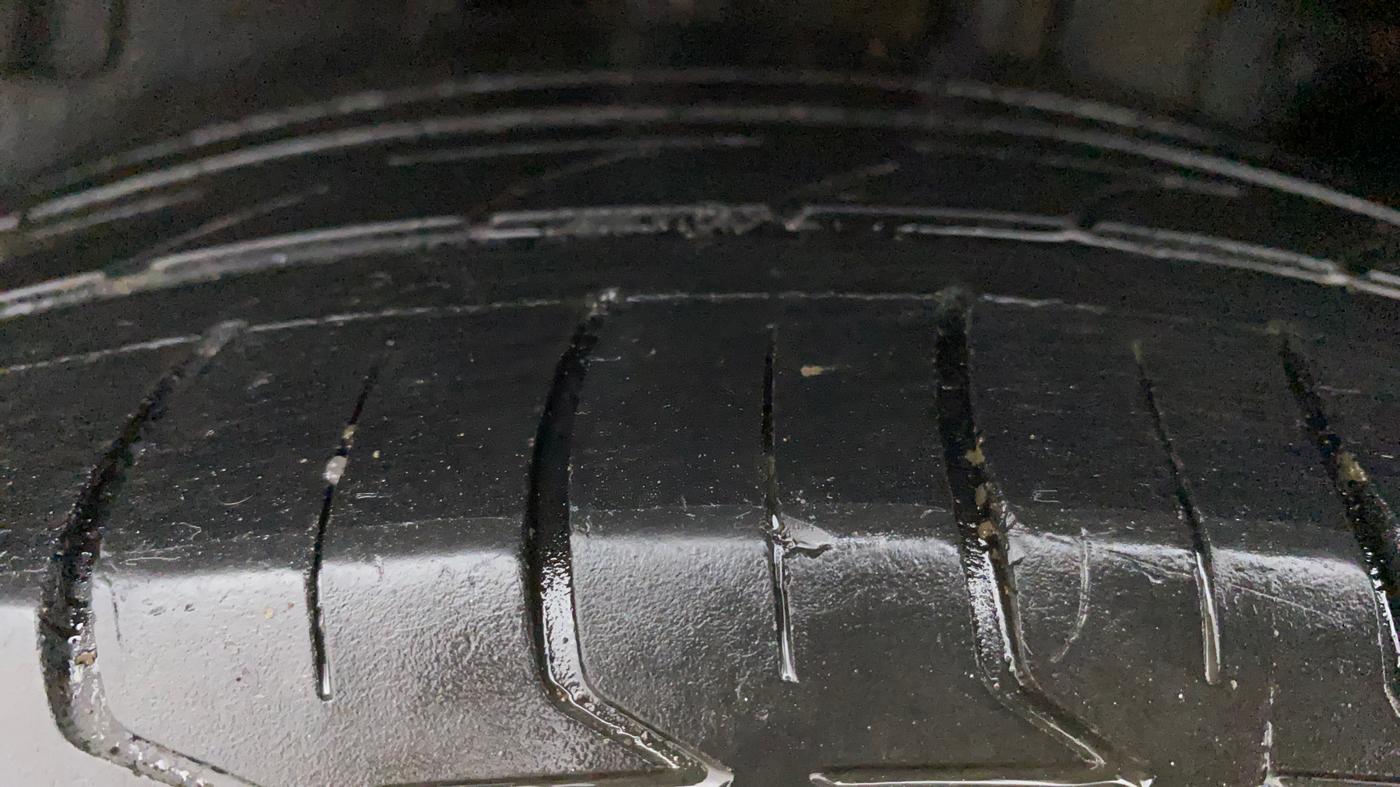 2018 Tata NEXON XM DIESEL, Diesel, Manual, 99,608 km, Left Rear Tyre Tread