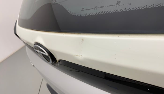 2018 Tata NEXON XM DIESEL, Diesel, Manual, 99,608 km, Dicky (Boot door) - Slightly dented