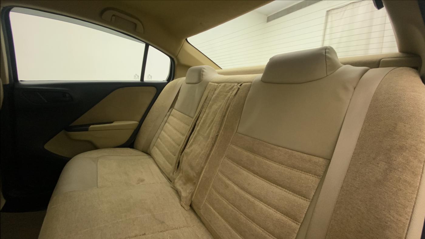 2015 Honda City 1.5L I-DTEC SV, Diesel, Manual, 91,942 km, Right Side Rear Door Cabin