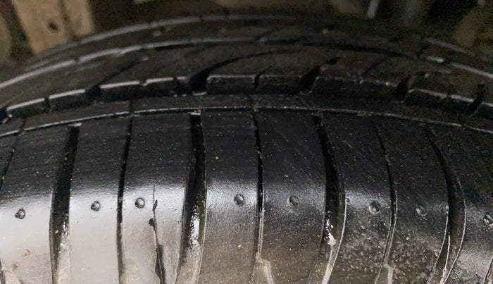 2014 Maruti Alto K10 VXI, Petrol, Manual, 32,940 km, Right Rear Tyre Tread