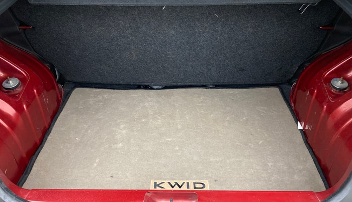 2016 Renault Kwid 1.0 RXT Opt AT, Petrol, Automatic, 62,527 km, Boot Inside