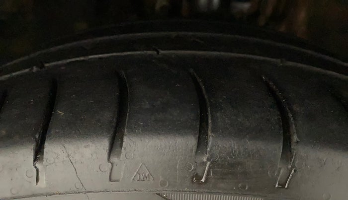 2017 Skoda Rapid STYLE 1.5 TDI AT, Diesel, Automatic, 1,15,463 km, Left Front Tyre Tread