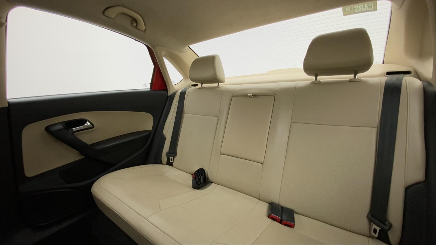 2017 Skoda Rapid STYLE 1.5 TDI AT, Diesel, Automatic, 1,15,463 km, Right Side Rear Door Cabin