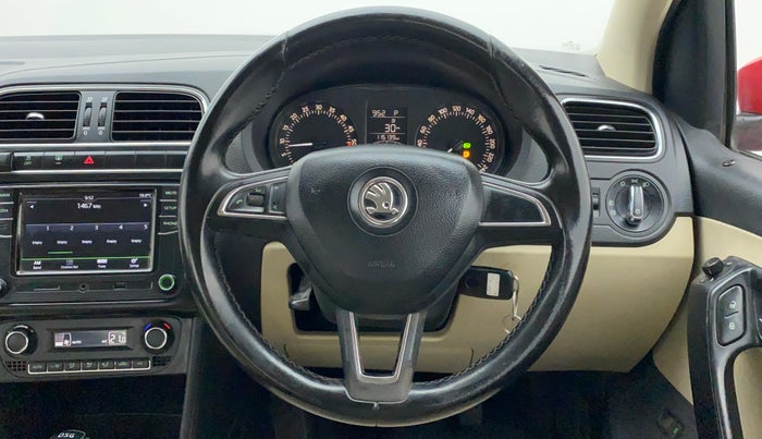 2017 Skoda Rapid STYLE 1.5 TDI AT, Diesel, Automatic, 1,15,463 km, Steering Wheel Close Up