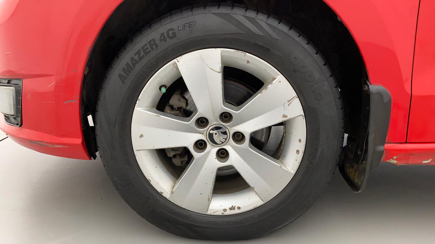 2017 Skoda Rapid STYLE 1.5 TDI AT, Diesel, Automatic, 1,15,463 km, Left Front Wheel