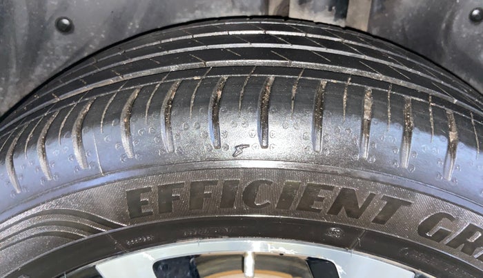 2023 MG HECTOR SAVVY PRO 1.5 TURBO CVT PETROL, Petrol, Automatic, 29,596 km, Left Rear Tyre Tread