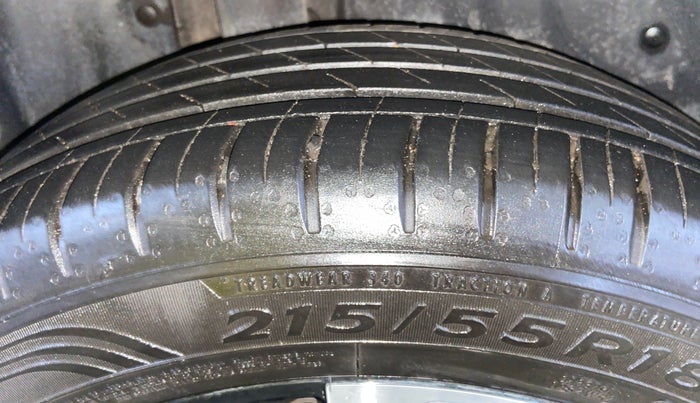 2023 MG HECTOR SAVVY PRO 1.5 TURBO CVT PETROL, Petrol, Automatic, 29,596 km, Right Rear Tyre Tread