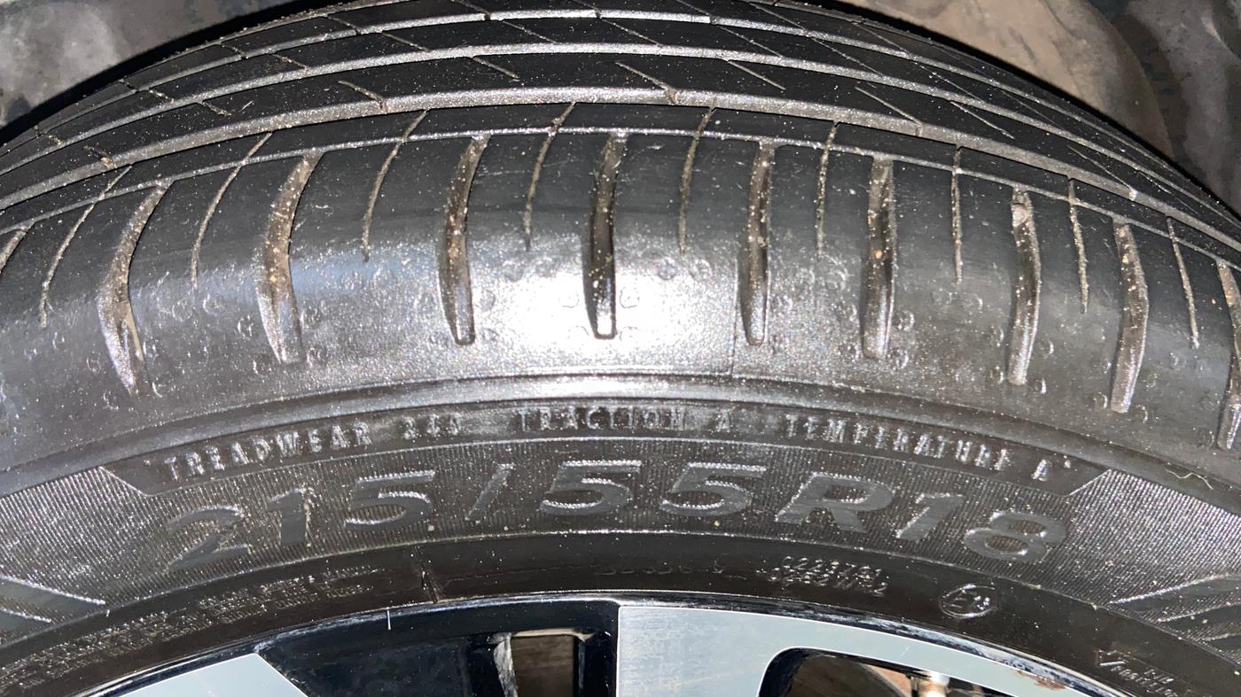 2023 MG HECTOR SAVVY PRO 1.5 TURBO CVT PETROL, Petrol, Automatic, 29,596 km, Left Front Tyre Tread