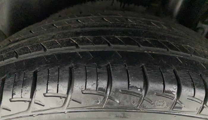 2014 Maruti Swift ZXI, Petrol, Manual, 54,596 km, Left Rear Tyre Tread