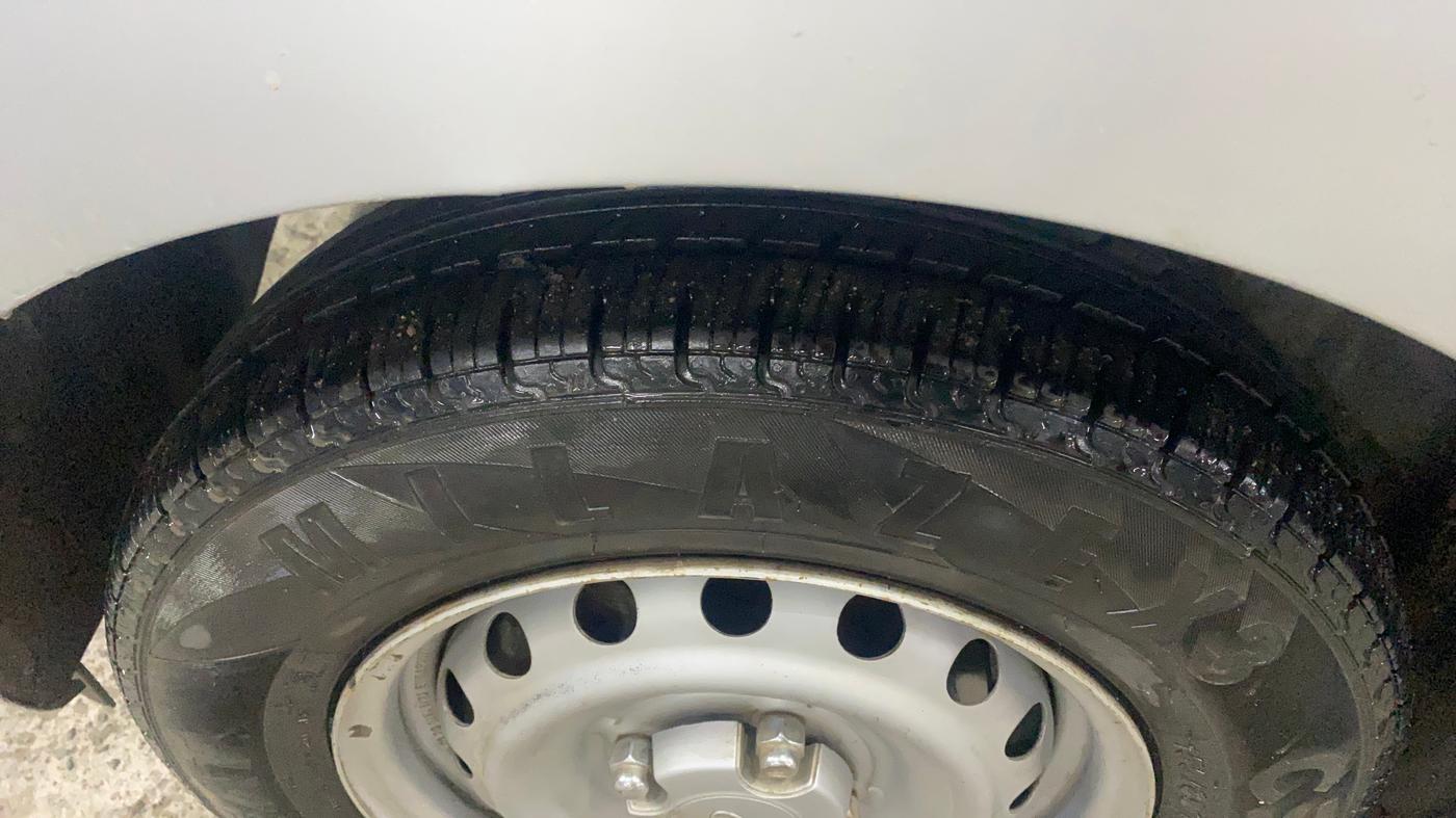 2020 Hyundai NEW SANTRO MAGNA, Petrol, Manual, 41,202 km, Left Front Tyre Tread