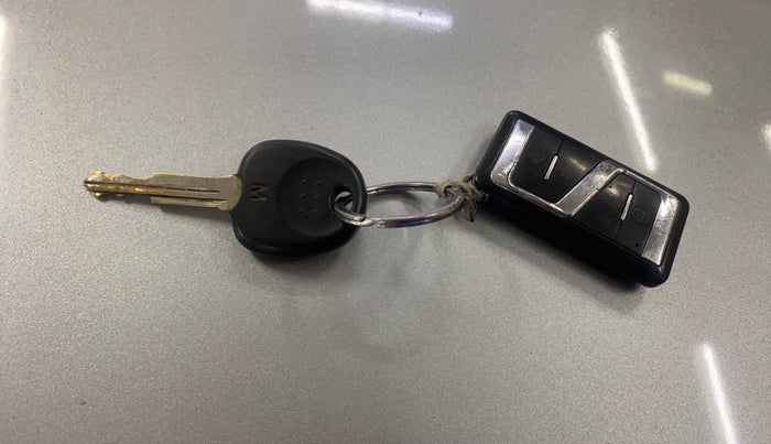 2020 Hyundai NEW SANTRO MAGNA, Petrol, Manual, 41,202 km, Key Close Up