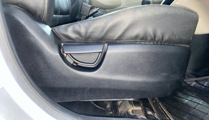 2020 Hyundai NEW SANTRO MAGNA, Petrol, Manual, 41,202 km, Driver Side Adjustment Panel