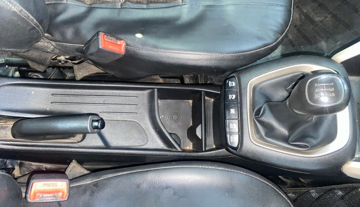 2020 Hyundai NEW SANTRO MAGNA, Petrol, Manual, 41,202 km, Gear Lever