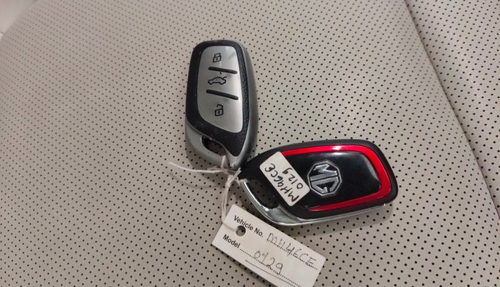 2022 MG ASTOR SHARP 1.5 CVT, Petrol, Automatic, 37,672 km, Key Close Up