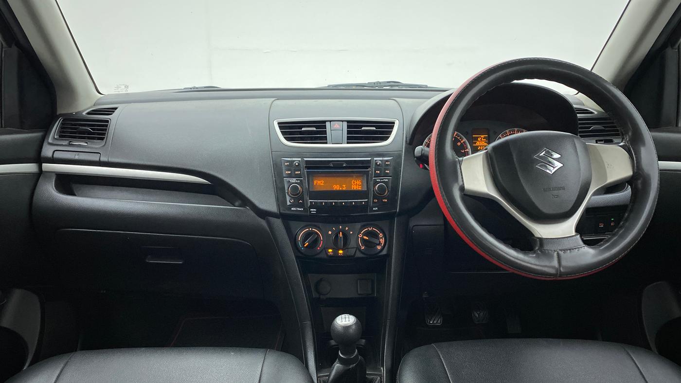 2017 Maruti Swift VXI, Petrol, Manual, 26,505 km, Dashboard