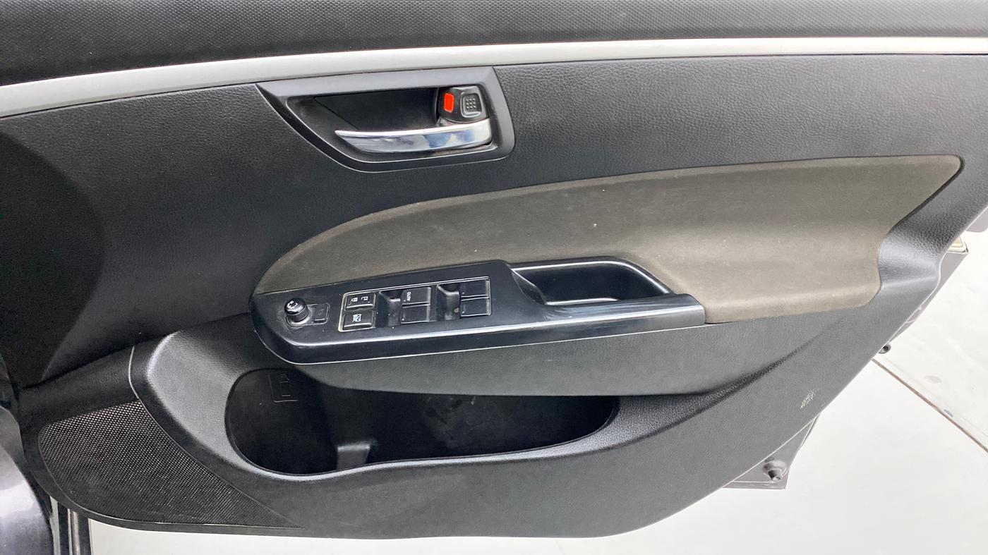 2017 Maruti Swift VXI, Petrol, Manual, 26,505 km, Driver Side Door Panels Control