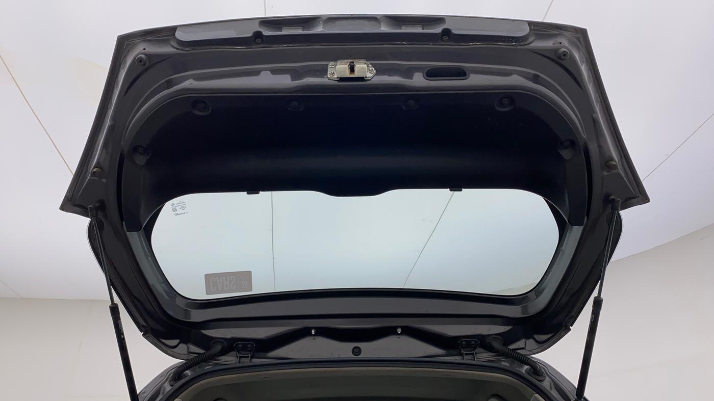 2017 Maruti Swift VXI, Petrol, Manual, 26,505 km, Boot Door Open