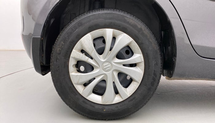 2017 Maruti Swift VXI, Petrol, Manual, 26,505 km, Right Rear Wheel