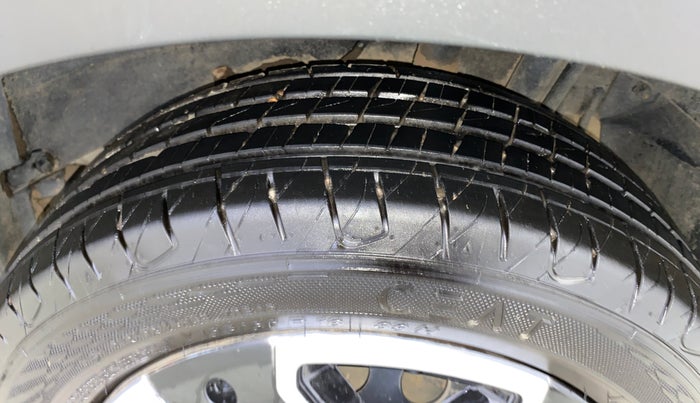 2020 Tata NEXON XM SUNROOF PETROL, Petrol, Manual, 1,16,298 km, Left Rear Tyre Tread