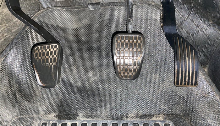 2020 Tata NEXON XM SUNROOF PETROL, Petrol, Manual, 1,16,298 km, Pedals